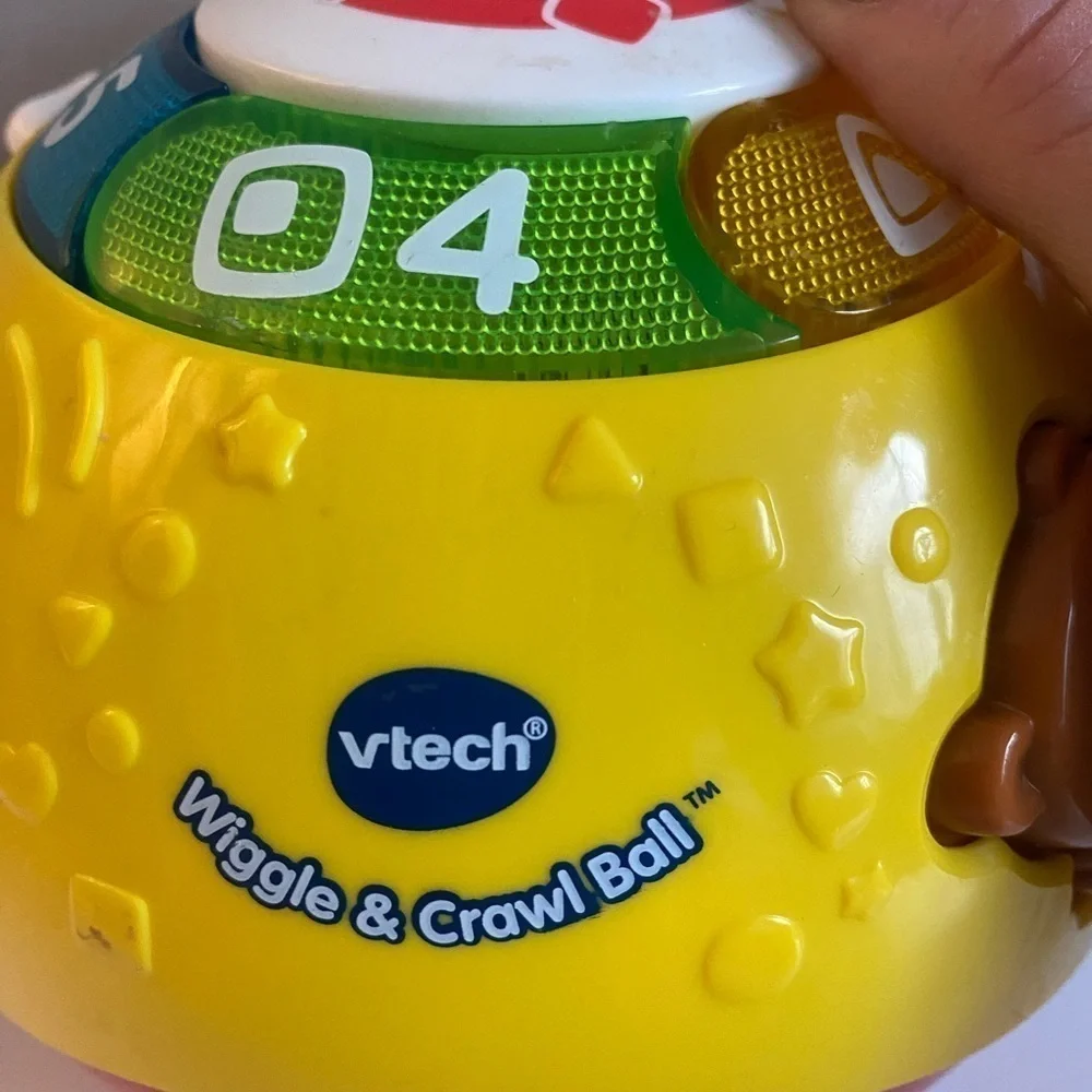 Wiggle and Crawl Ball